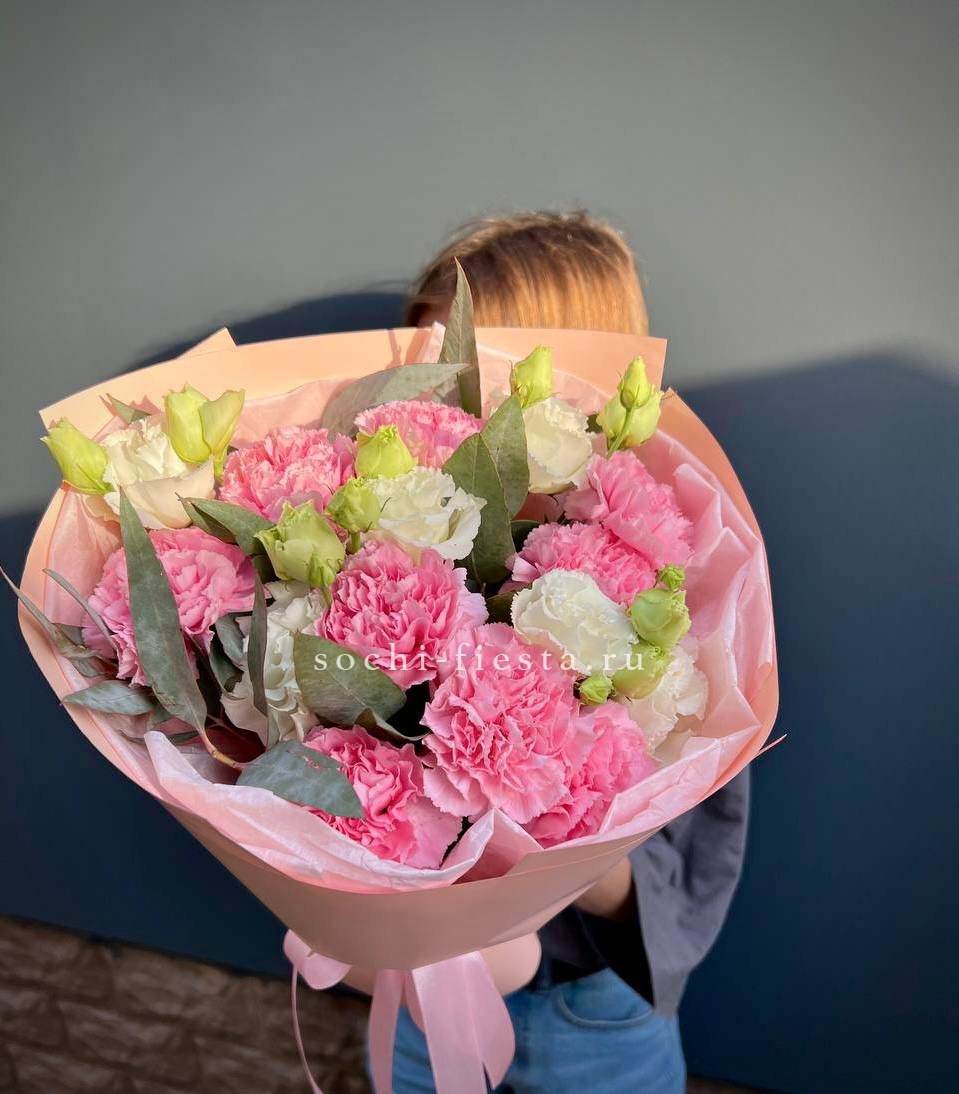 Букет с гвоздиками