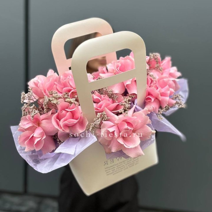 Сумочка розовых роз "Плинки" в Королёве