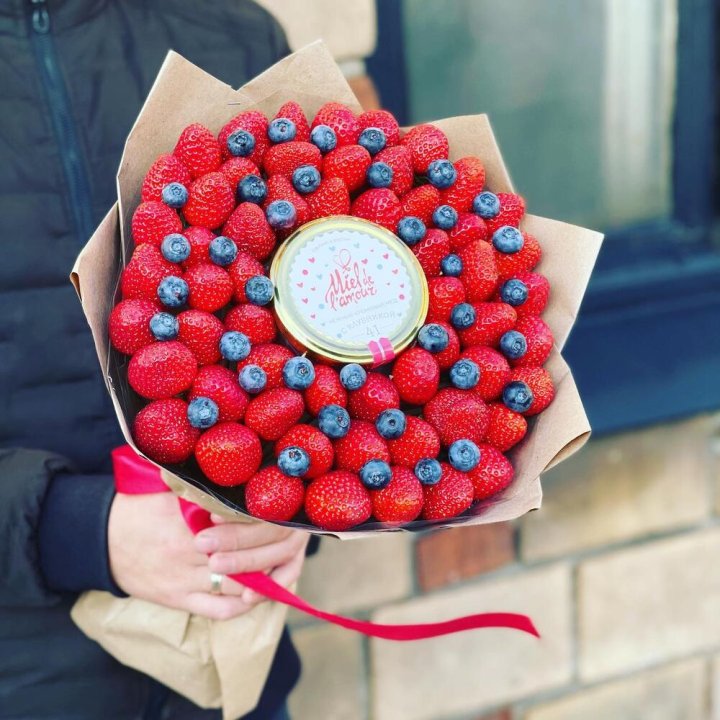 "Клубника и мёд" в Королёве