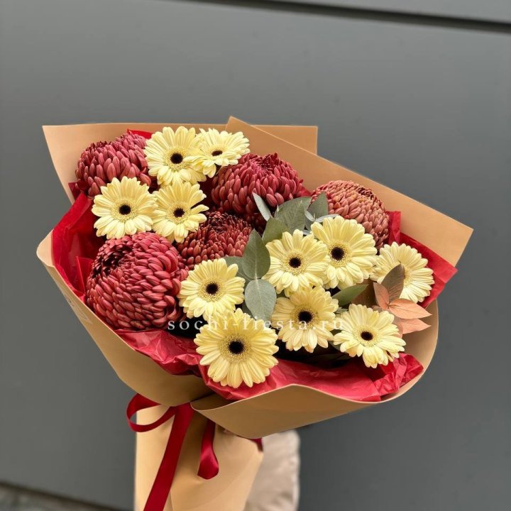 Букет гербер и хризантем Бигуди в Королёве
