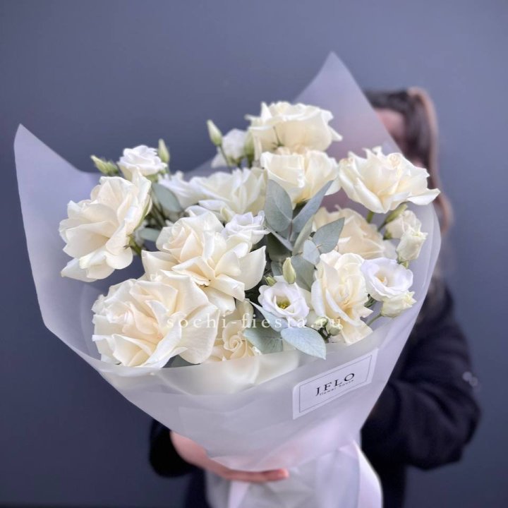 Букет французских роз и эустомы  в Королёве