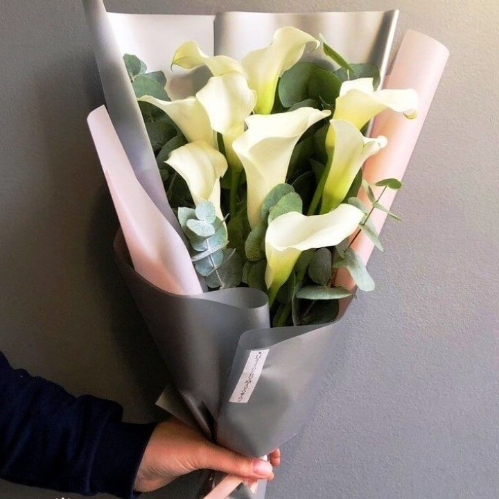 Каллы с эвкалиптом в Королёве