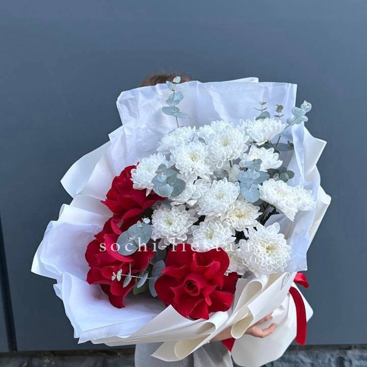 Дуо розы и хризантемы в Королёве