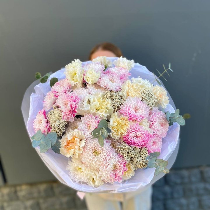 Букет из стойких цветов  в Королёве