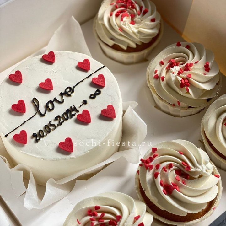 Капкейки и бенто-торт "Любимые" в Королёве