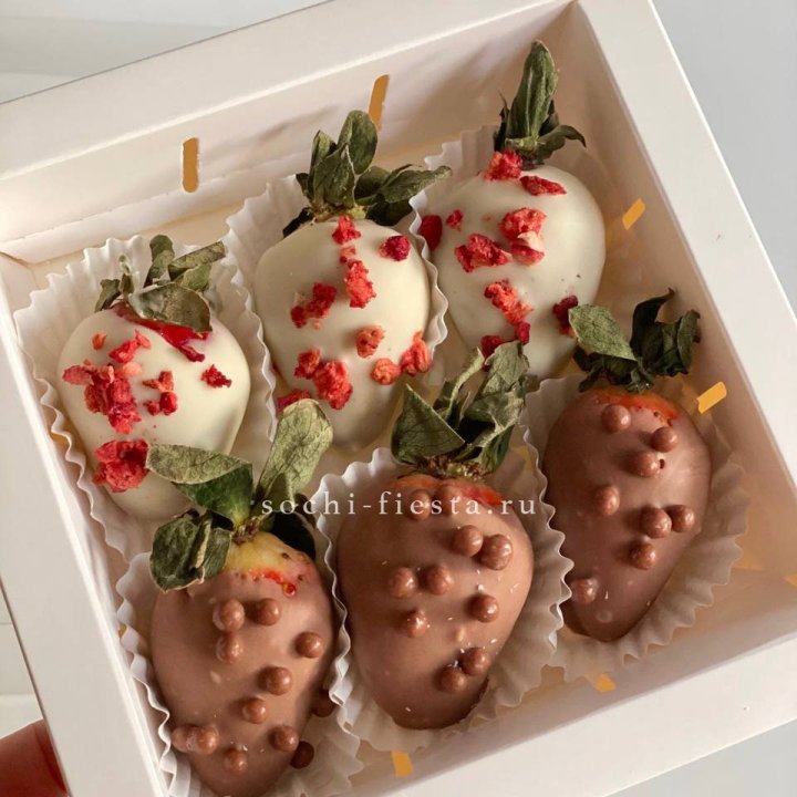 Клубника в шоколаде 6 ягод в Королёве