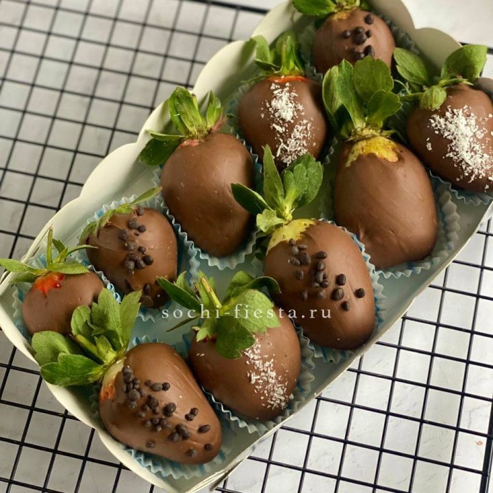 Клубника в шоколаде 10 ягод в Королёве