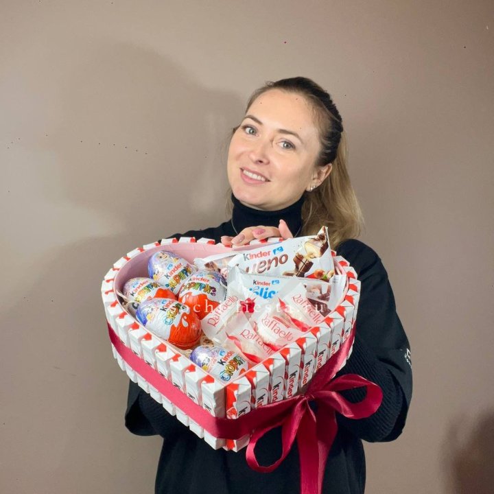 Подарочный набор сердце с Киндерами в Королёве