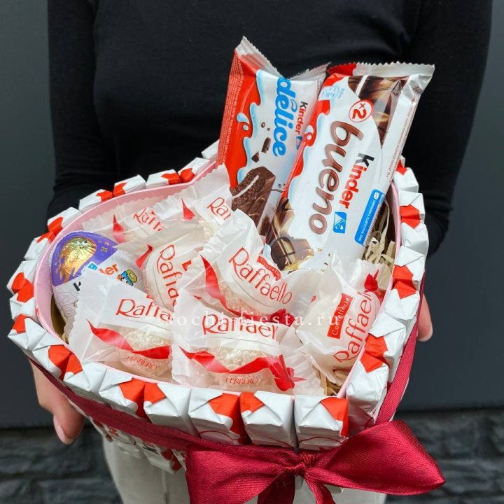 Подарочный набор сердце с Киндерами и Рафаэлло в Королёве