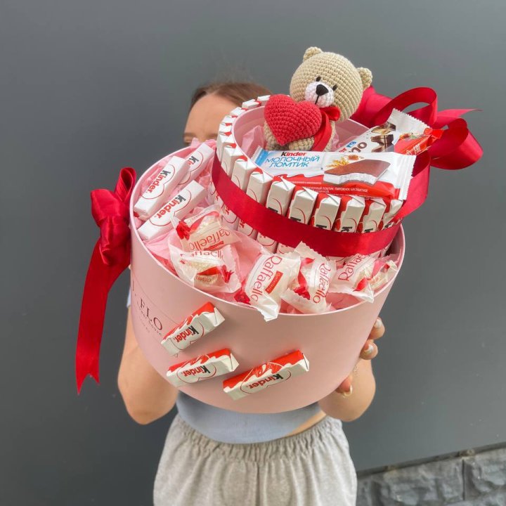 Бокс киндерами и раффаэлло 2 в Королёве