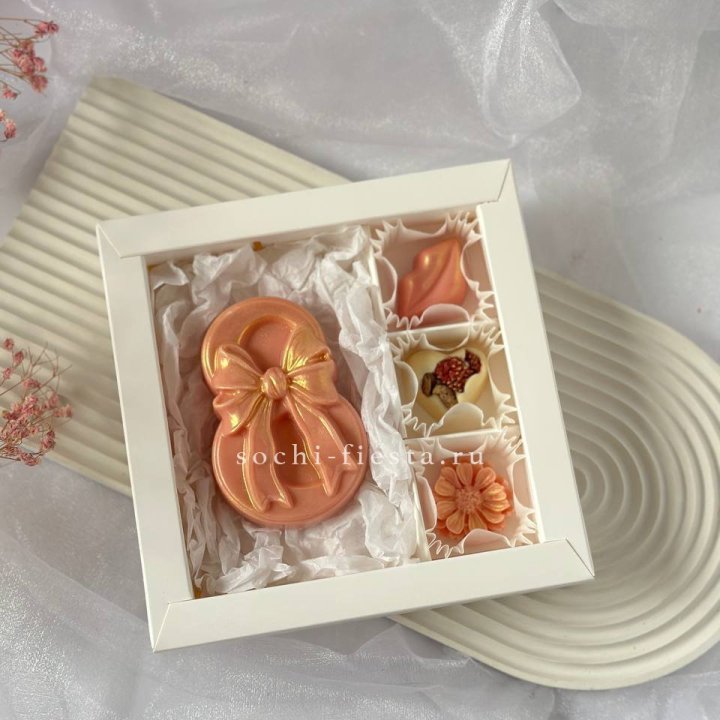 Конфеты из шоколада 8 Марта в Королёве