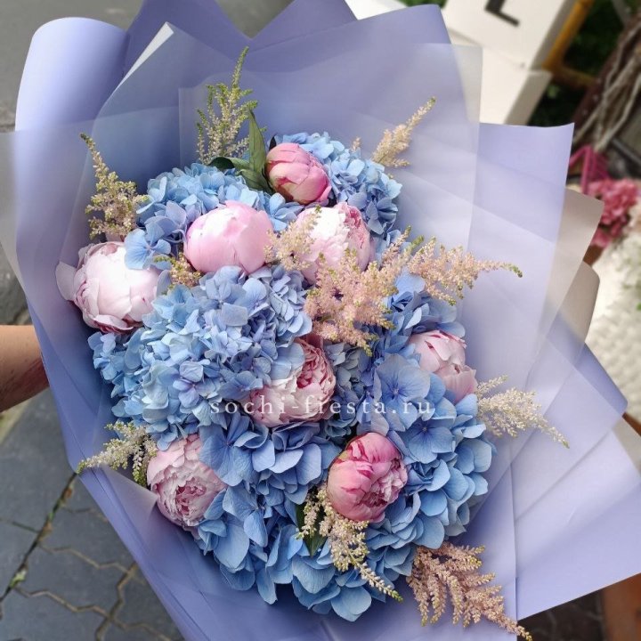 Дизайнерский букет с гортензией №3 в Королёве