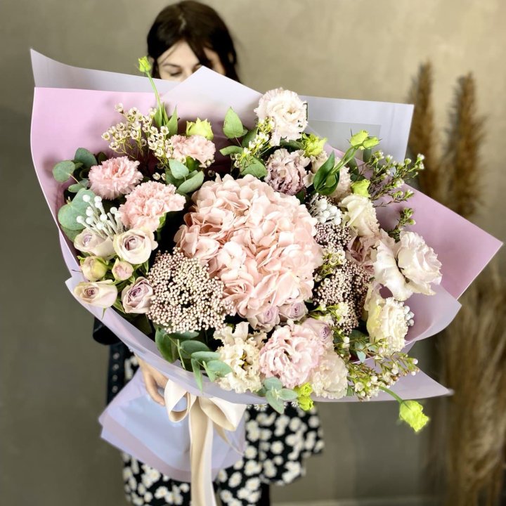 Дизайнерский букет "Трели кримс" в Королёве