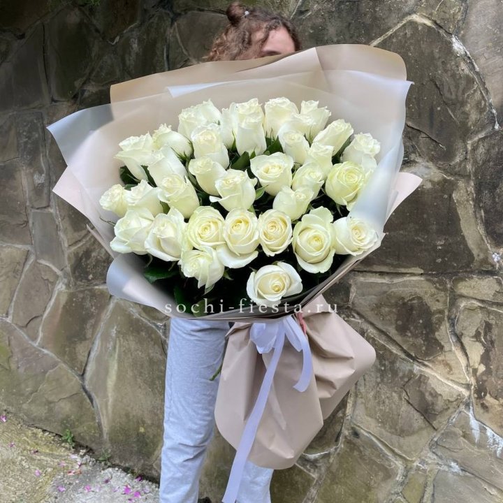 35 голландских роз в Королёве