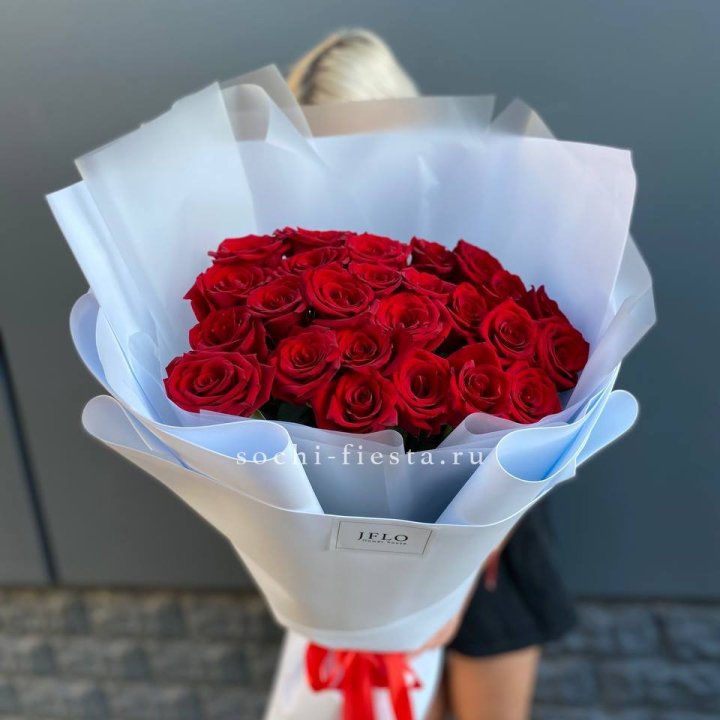 25 высоких роз  в Королёве