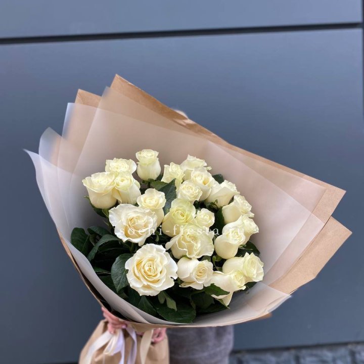  Букет  высоких белых роз   в Королёве