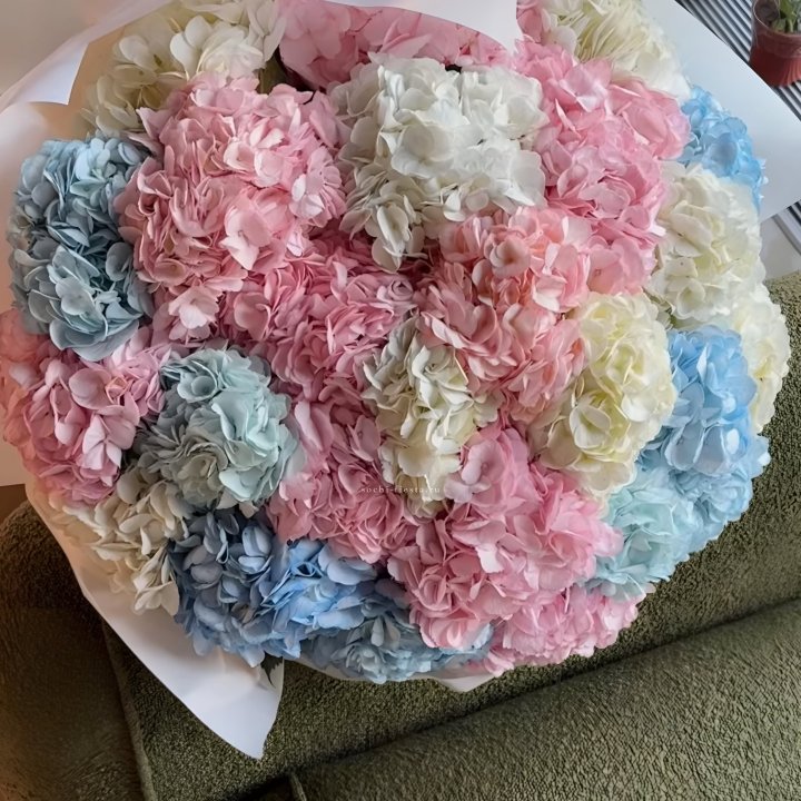 Букет гортензий микс в Королёве