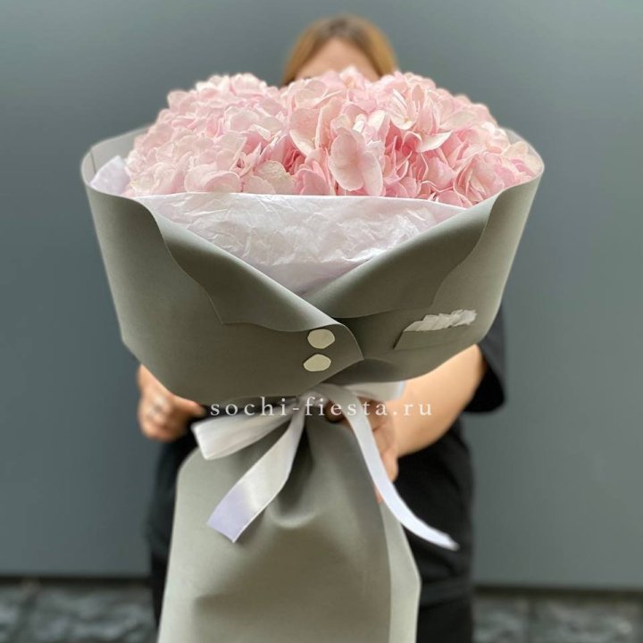  Букет  пиджачок из 5 гортензий в Королёве