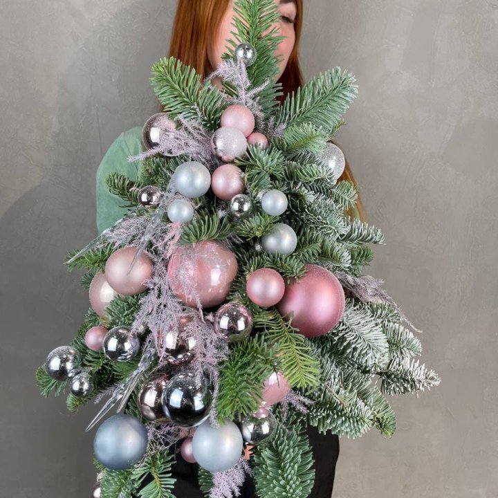 Новогодняя елочка "Розе голд" в Королёве