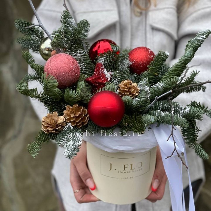 Новогодняя композиция в коробке ред в Королёве