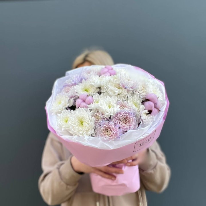 7 нежных хризантем в Королёве