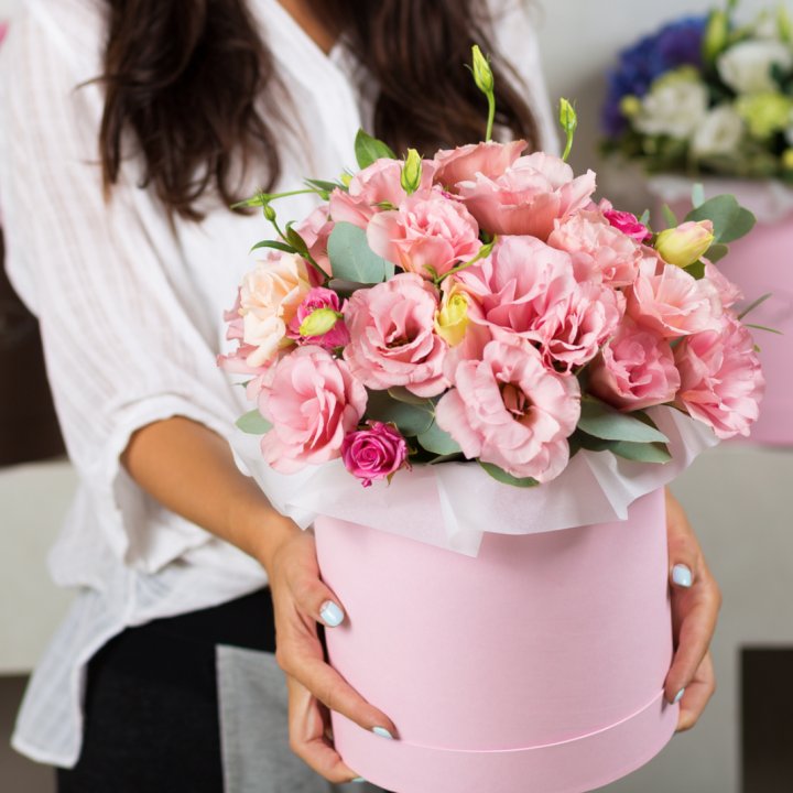 Эустома в шляпной коробке в Королёве