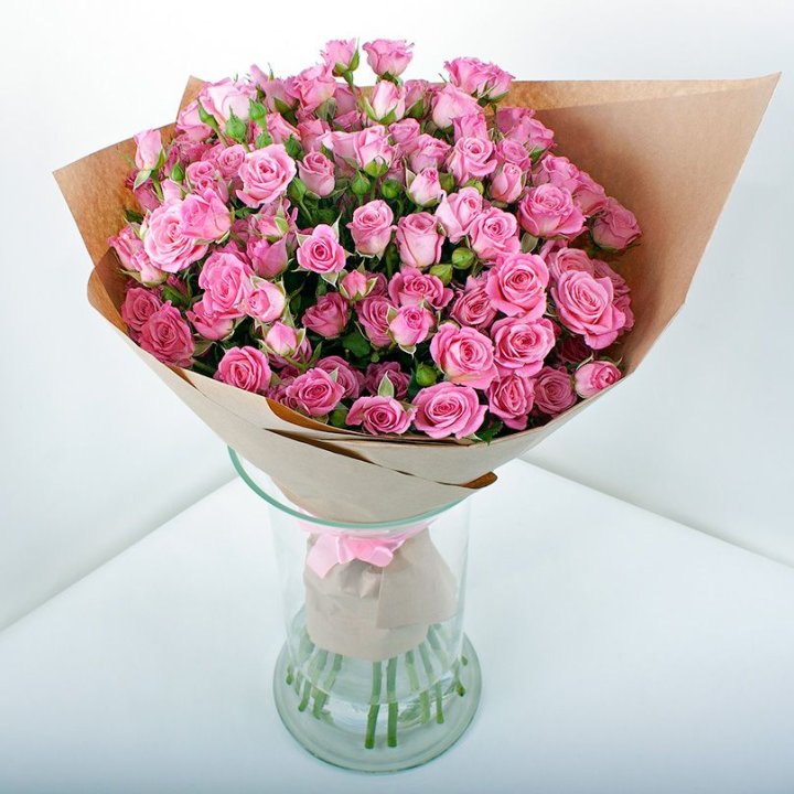 15 кустовых роз в Королёве