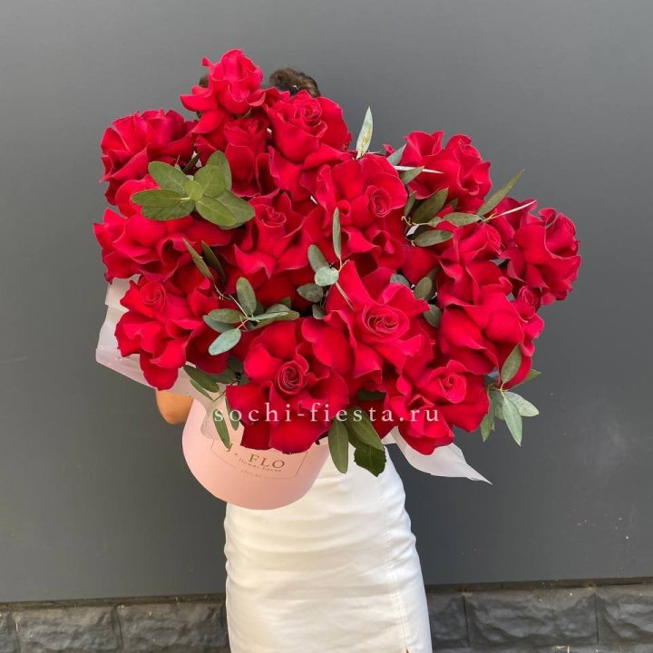 Бокс из 17 французских роз в Королёве