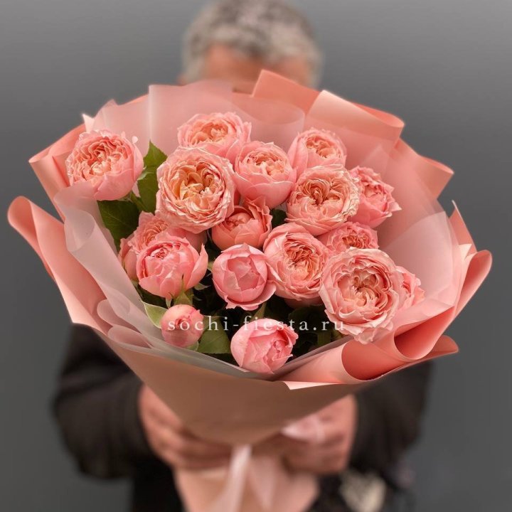 Букет комплимент из кустовых роз Джульетта в Королёве