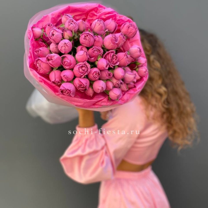 Букет из пионовидных роз  в Королёве