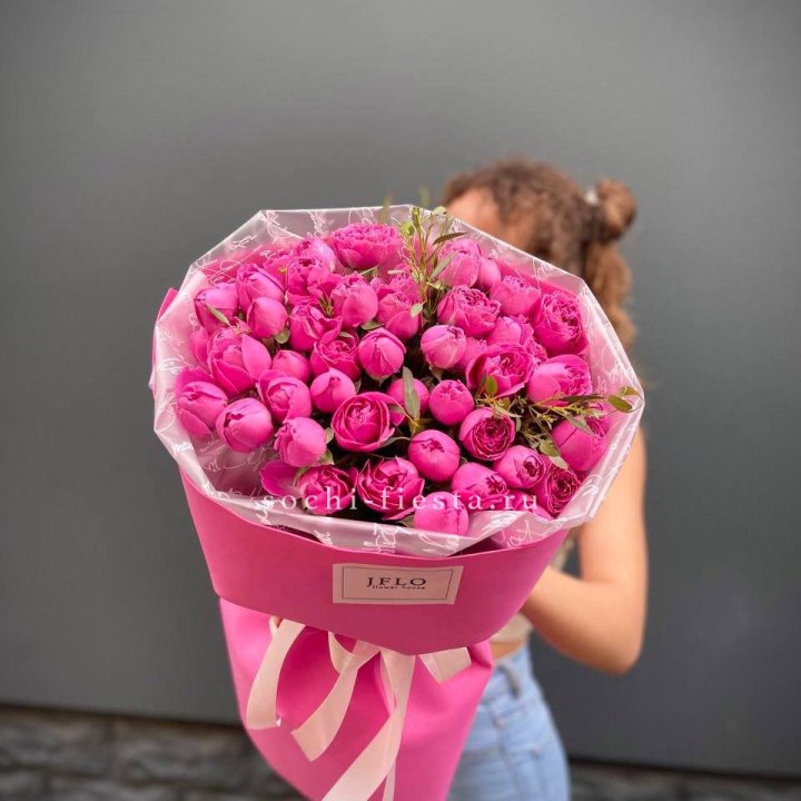 Кустовые розы букет Мисти Баблс в Королёве