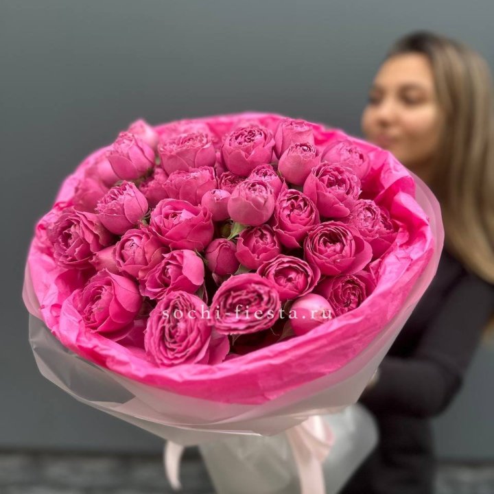 Букет из пионовидных роз  в Королёве