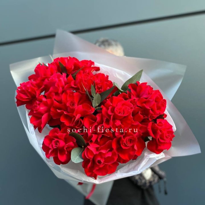 21 Красная французская роза в Королёве