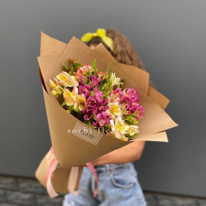 Альстромерии в крафте в Королёве