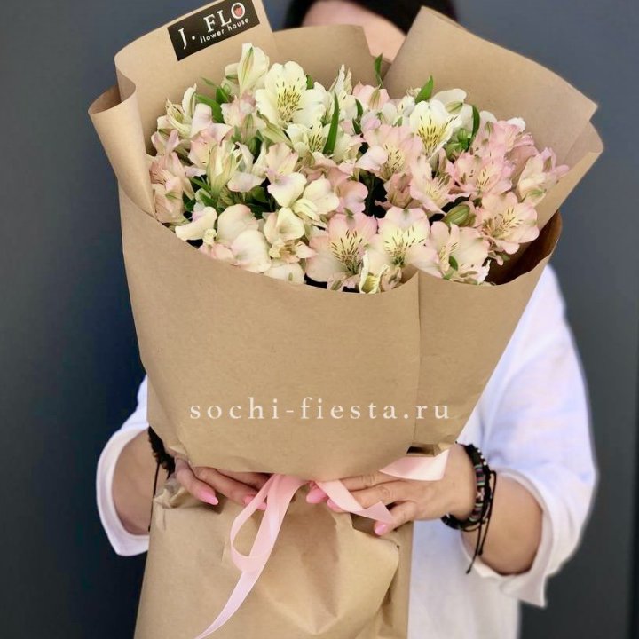 17  альстромерий в крафте в Королёве