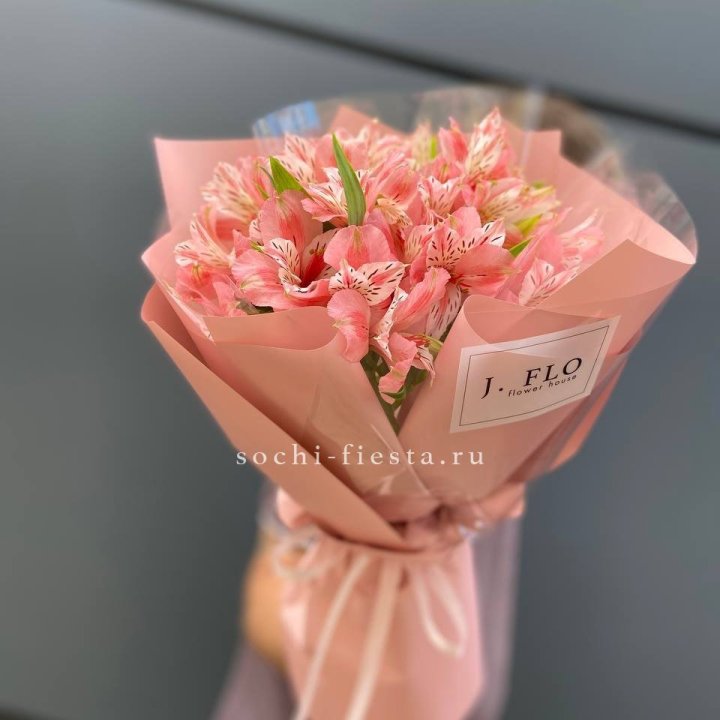 Букет альстромерий розовых в Королёве