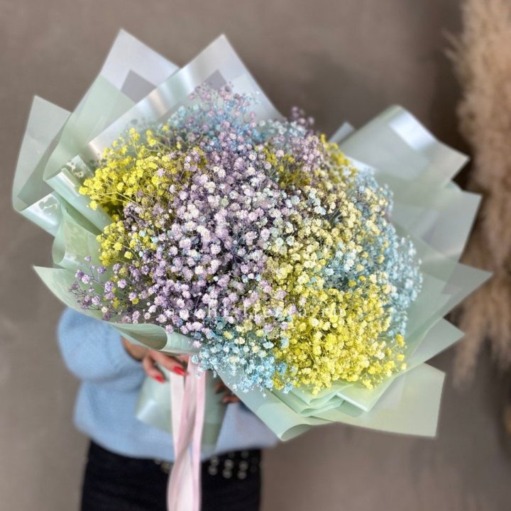 Букет радужных гипсофил в Королёве