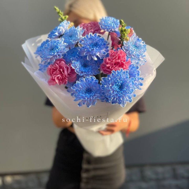 Букет сборный с хризантемой в Королёве