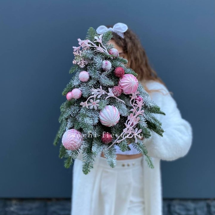 Новогодняя елочка "Розе" в Королёве