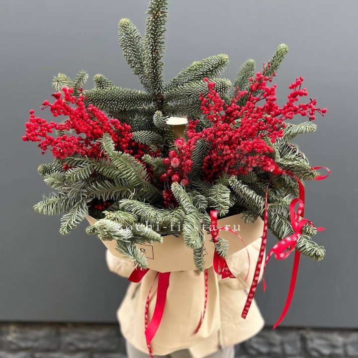 Букет нобилиса и ягод в Королёве