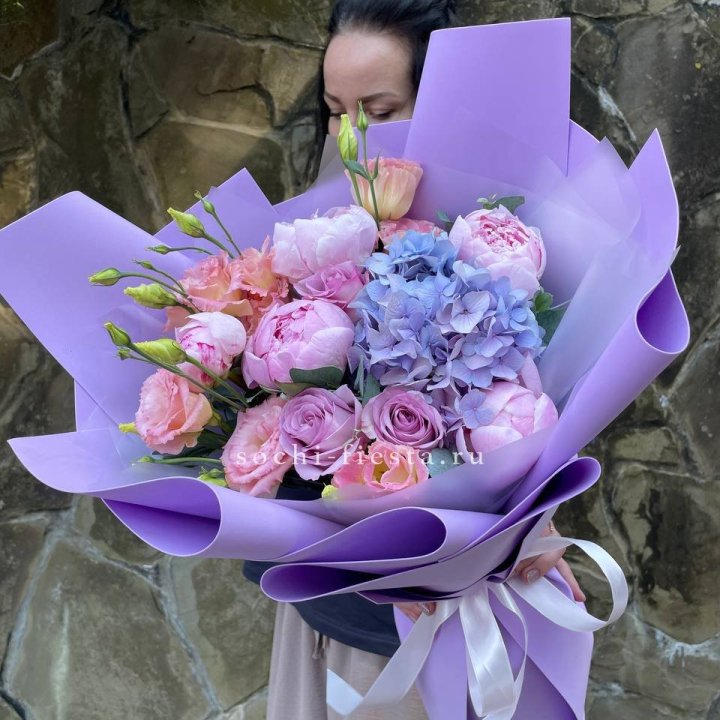 Букет с пионами "Блю логан" в Королёве