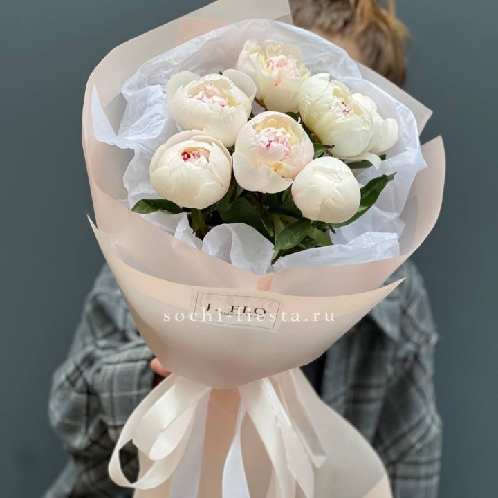 Букет белых пионов в Королёве