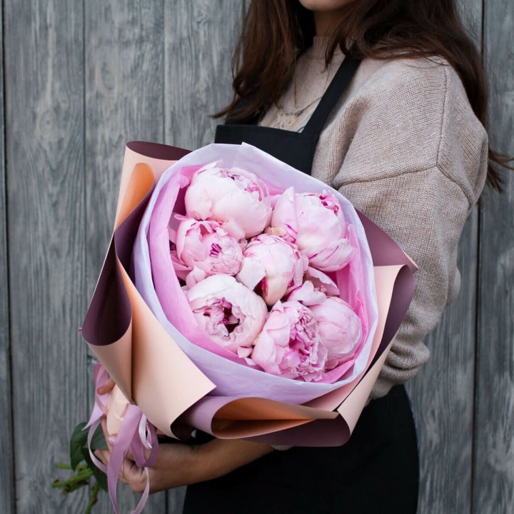 7 зефирных пионов в оформлении в Королёве