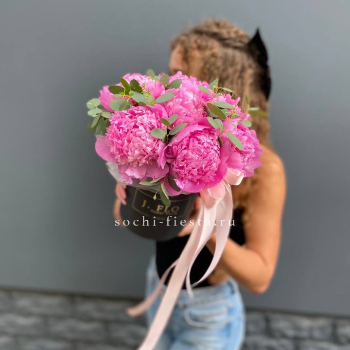 Дизайнерский цилиндр "Фломени" в Королёве