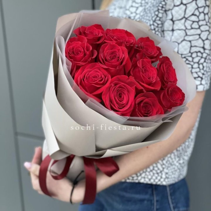 Букет красных роз "Рози" в Королёве