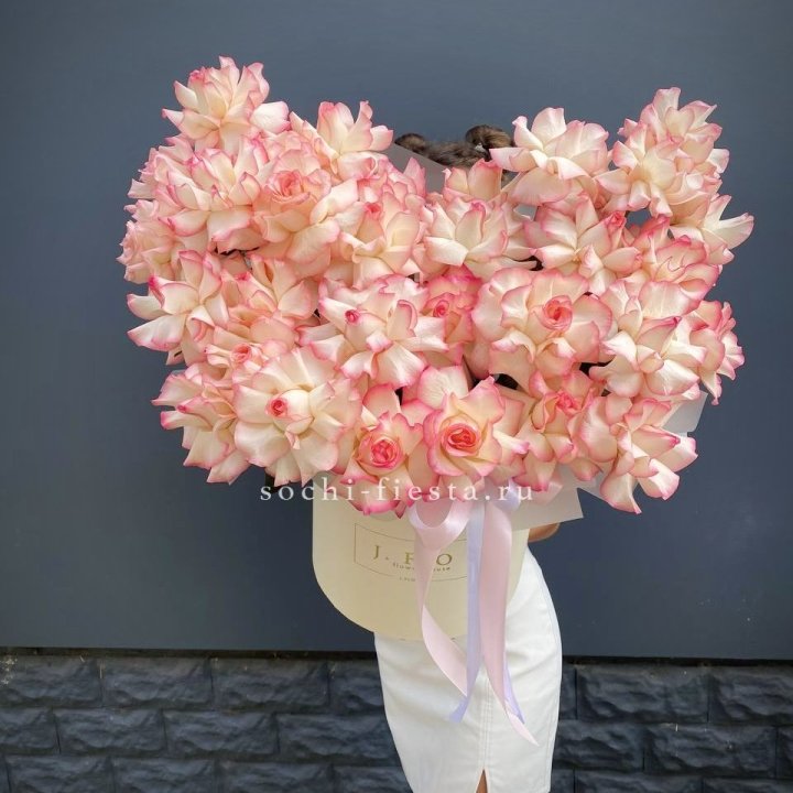 31 французская роза Джумилия в боксе в Королёве