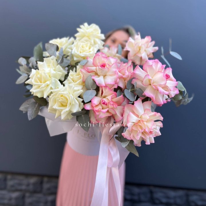 15 Французских роз в боксе в Королёве