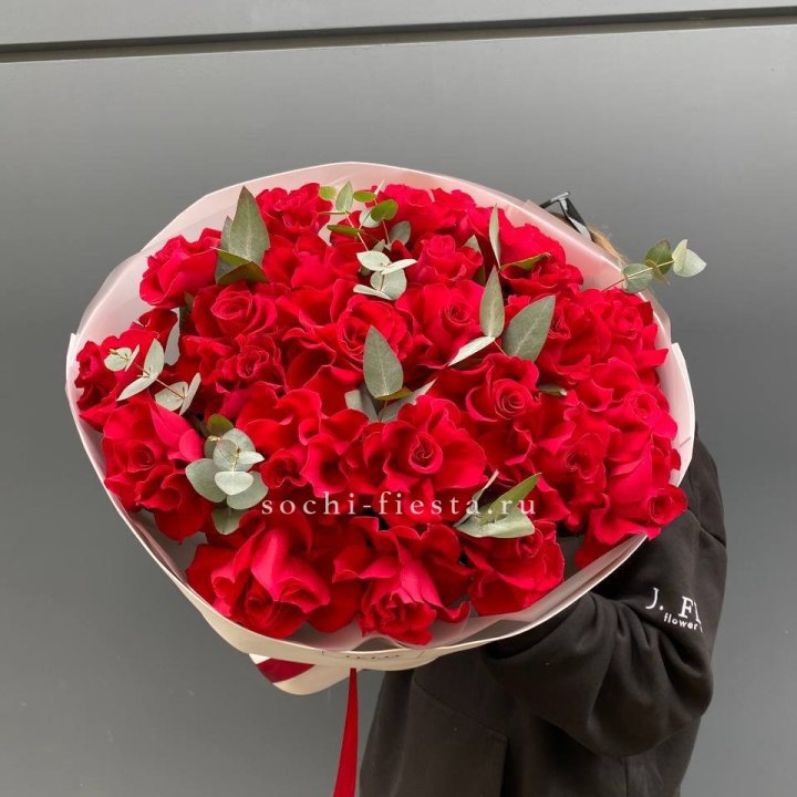 23 Красных французских роз в Королёве