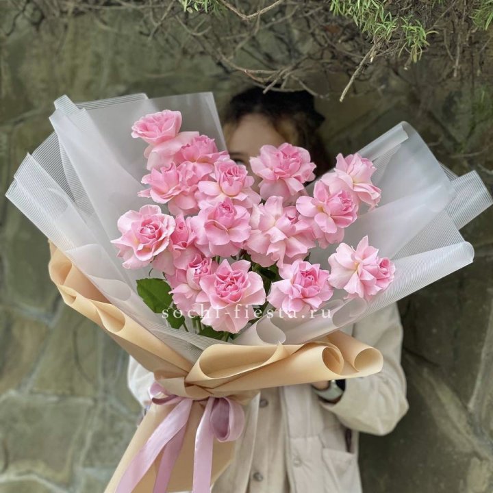 Букет из 15 французских роз Пинк дрим в Королёве
