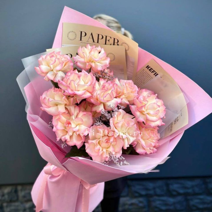 15 французских роз "Джумилия" в Королёве